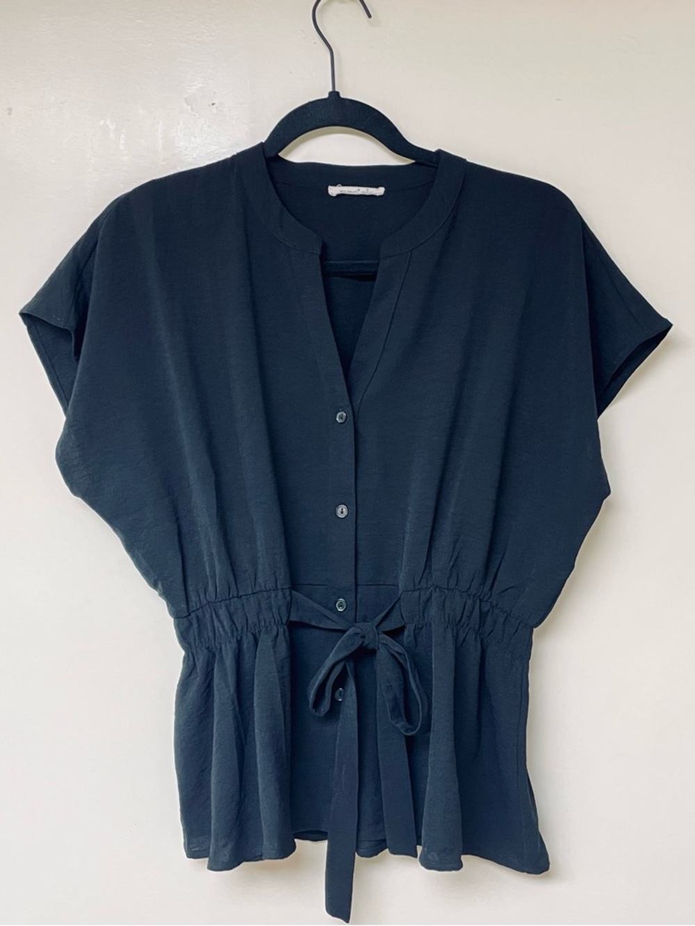 Timing Black Button-Front Peplum Blouse with Tie Waist size Small